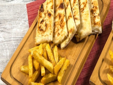 SUCUKLU KAŞARLI GÖZLEME